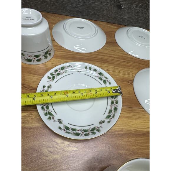 Christmas Holly Fine China Japan Holly Berries Gold Band cup saucer Set of 4 - Picture 11 of 11